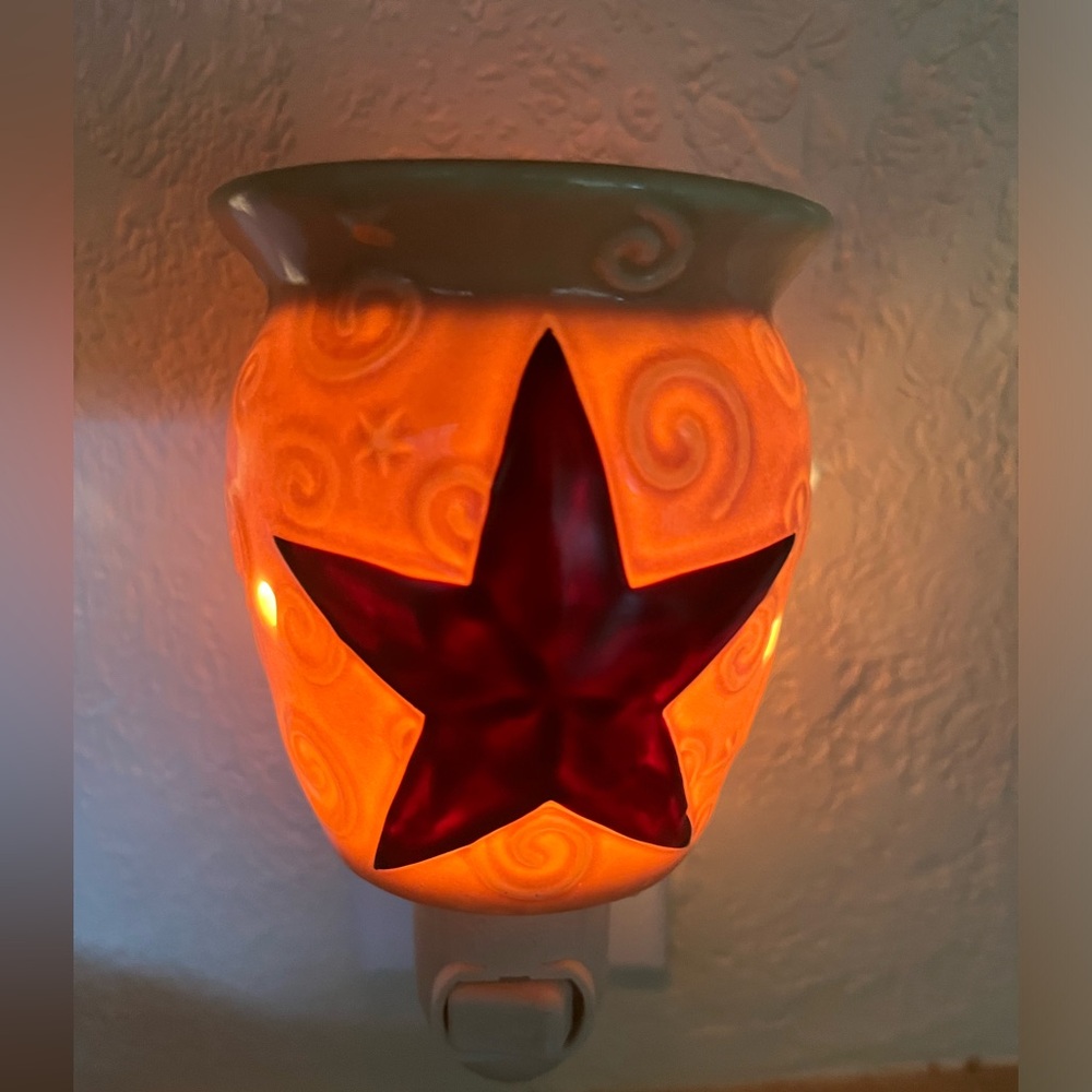 Scentsy Rustic Star mini wall warmer